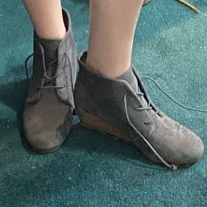 Dr. Scholl’s “Be Energized” Booties
